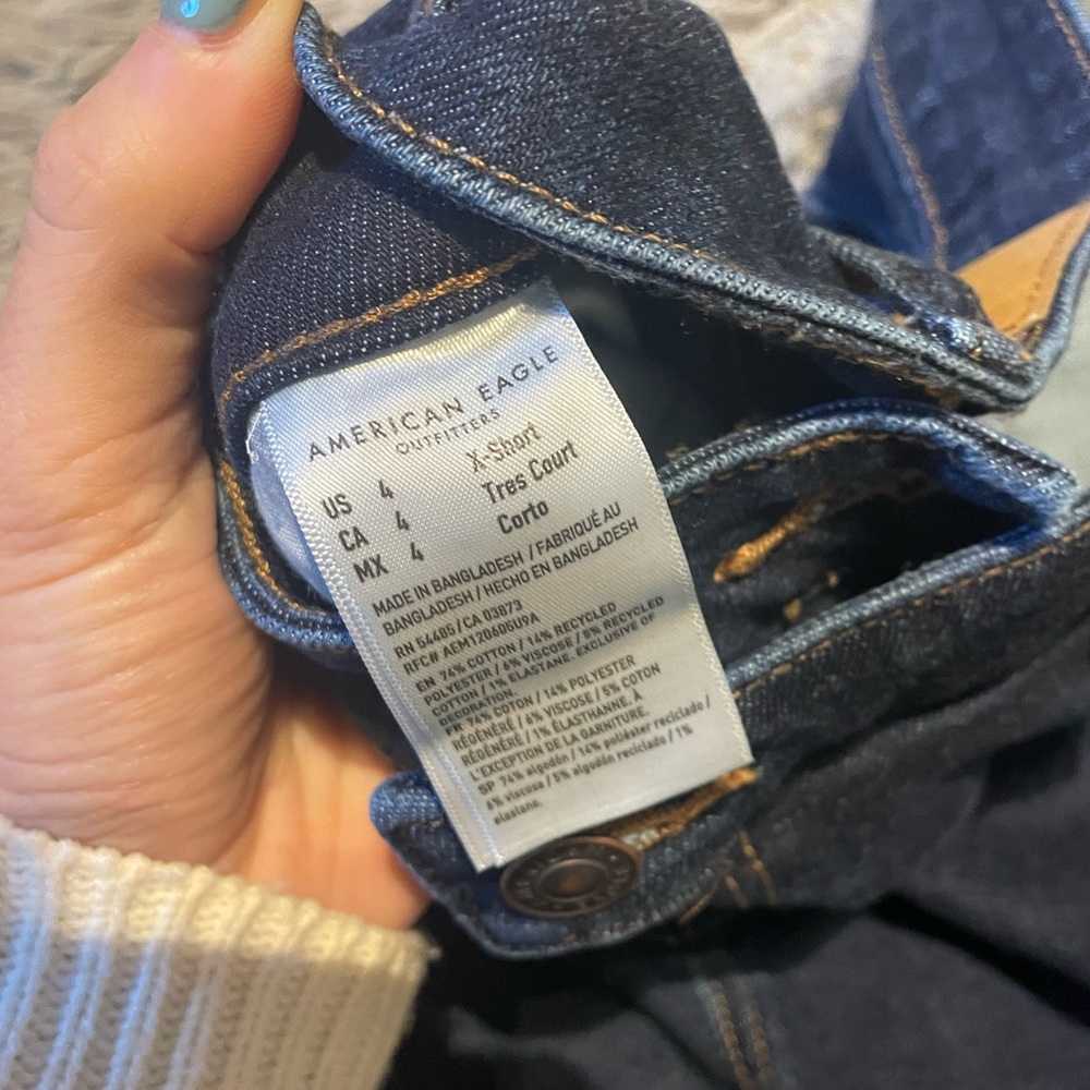 NWOT AE Mom jeans - Picture 7 of 8